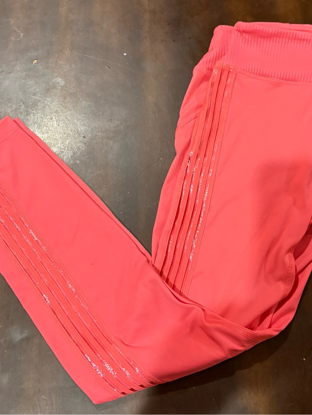 PINK Victoria's Secret Coral Pink Athletic Legging “Flaw”